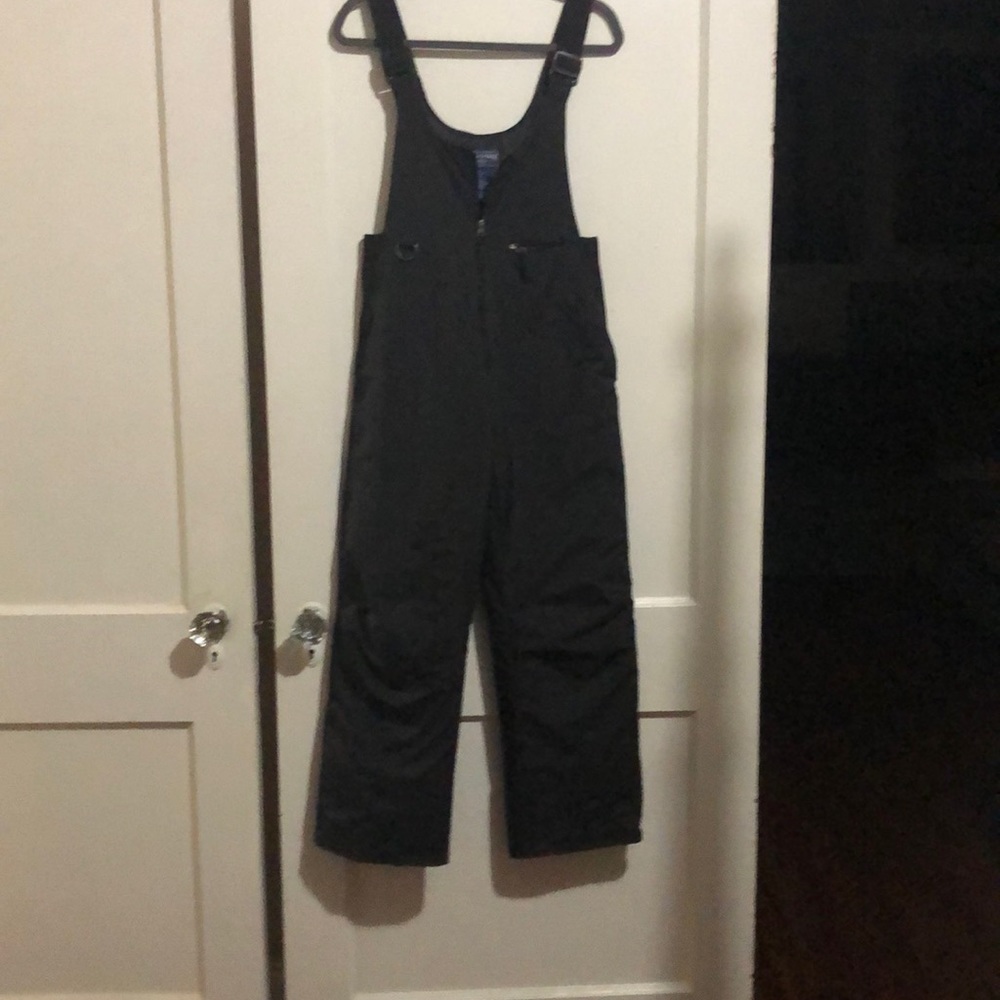 COPY - New youth Bib snow overall pants. Water, wind resistant. Adjustable stra…